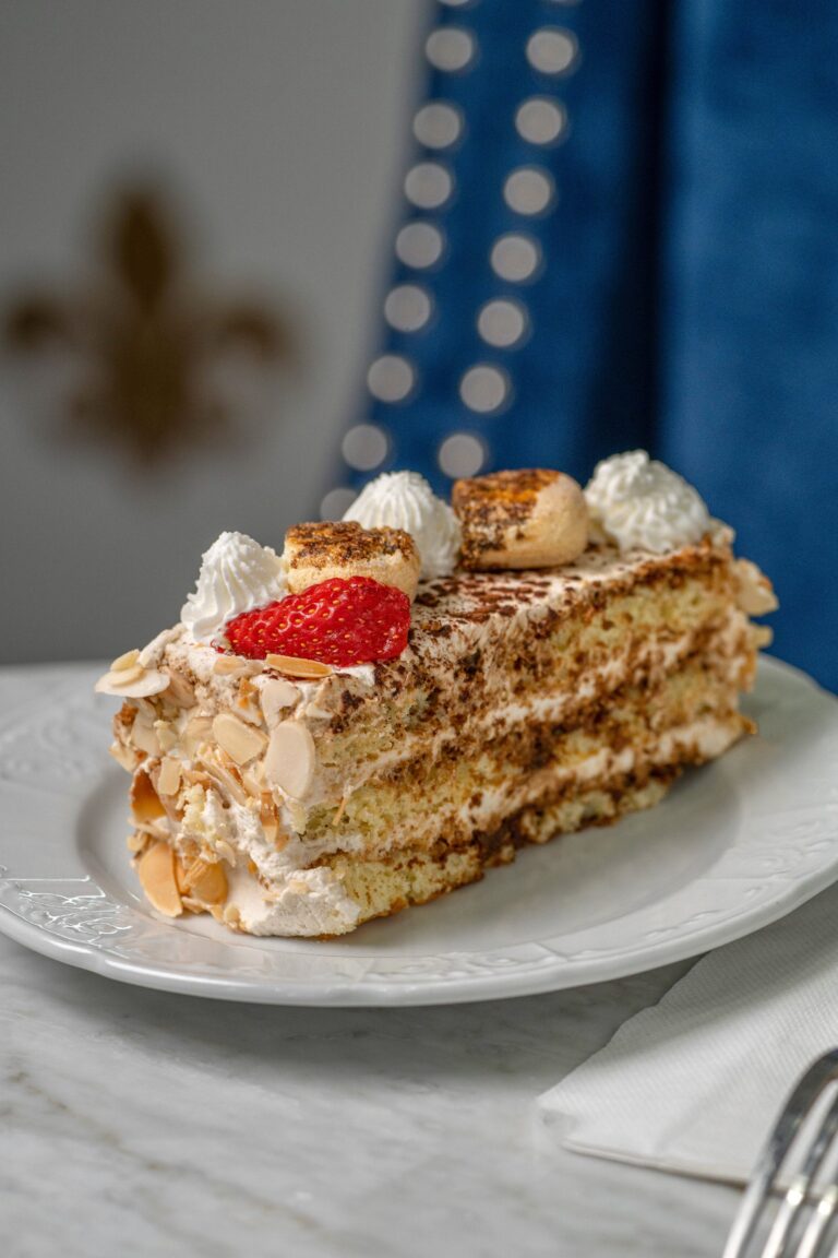 Tiramisu Cake